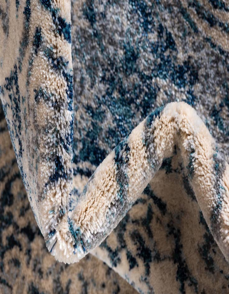 Detail image of 4' x 6' Gossamer Rug