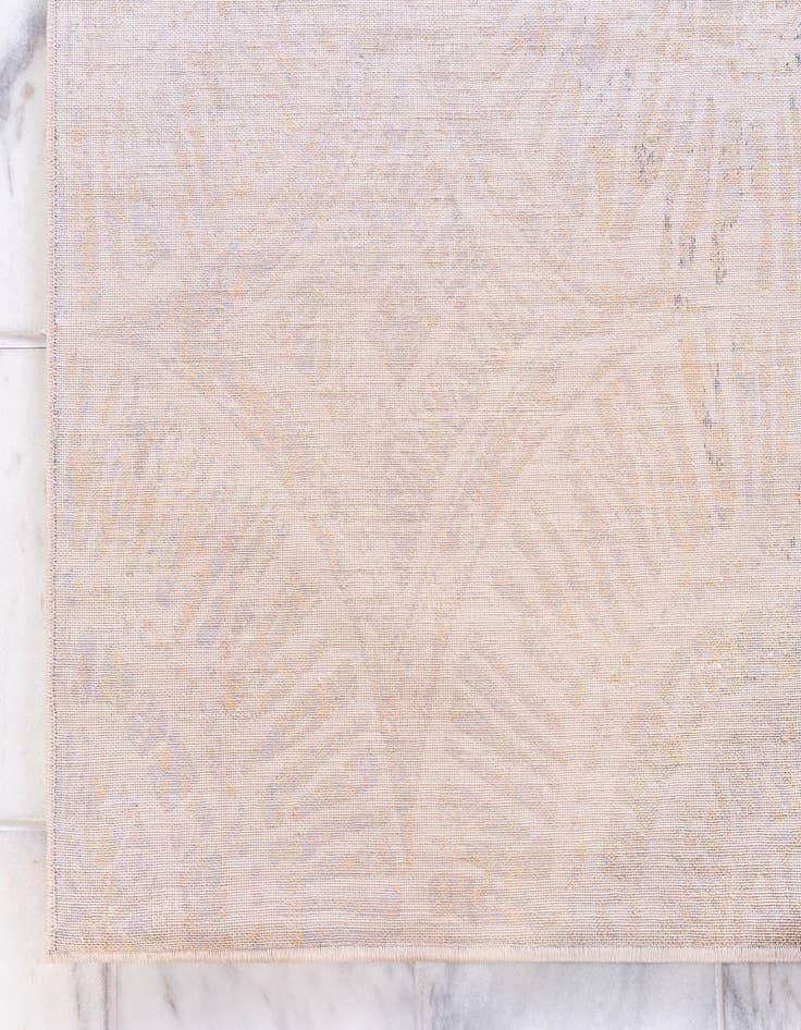 Detail image of 8' x 10' Gossamer Rug