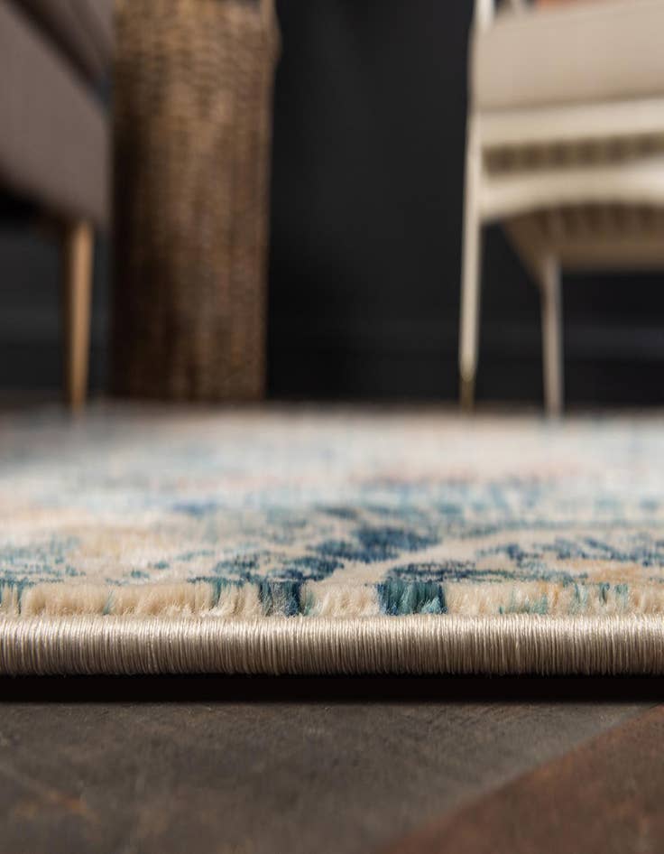 Detail image of 4' x 6' Gossamer Rug