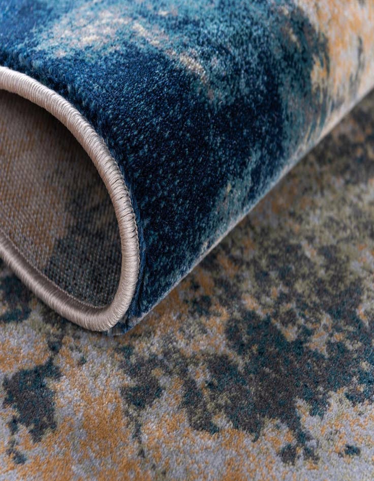 Detail image of 5' x 8' Gossamer Rug