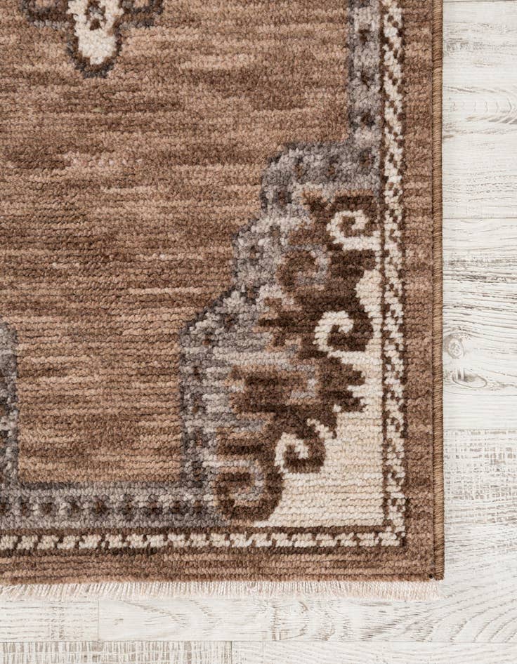 Detail image of 2' 7 x 12' 6 Grand Tradition Rug