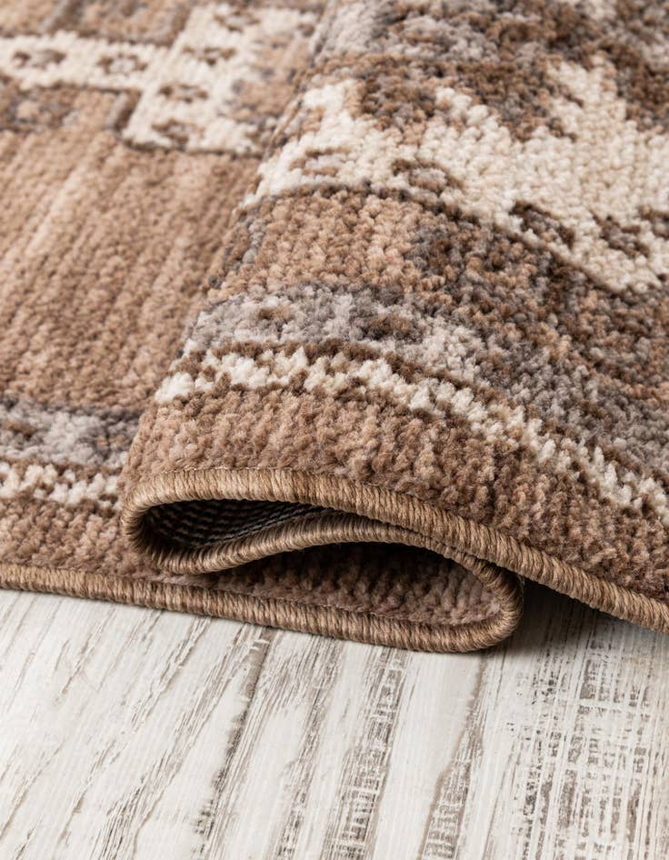 Detail image of 5' x 5' Grand Tradition Rug