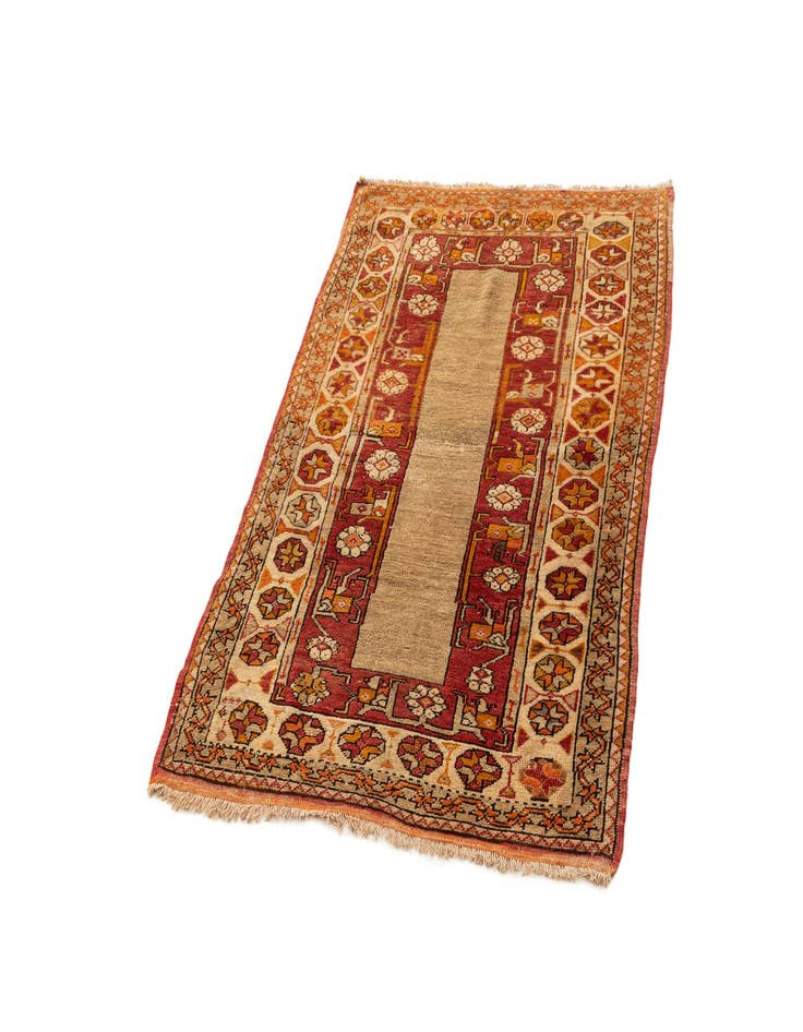 Detail image of 2' 9 x 4' 4 Güney Rug