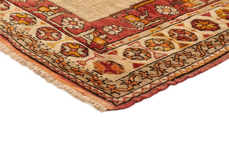 Detail image of 2' 9 x 4' 4 Güney Rug