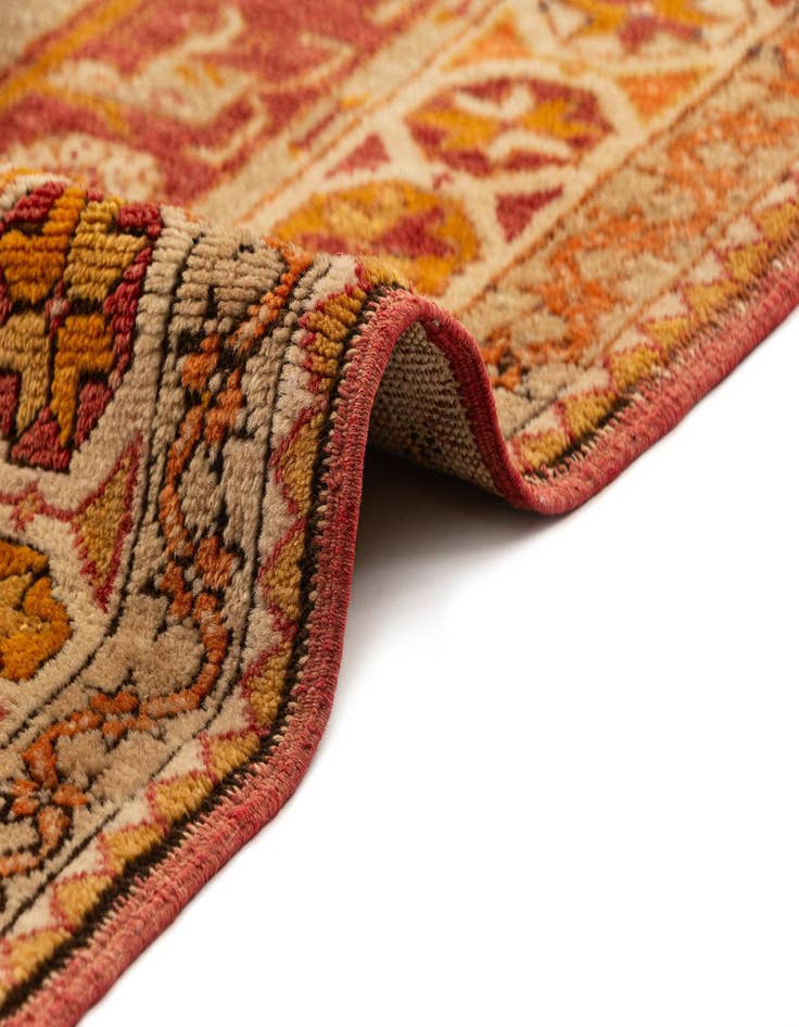 Detail image of 2' 9 x 4' 4 Güney Rug