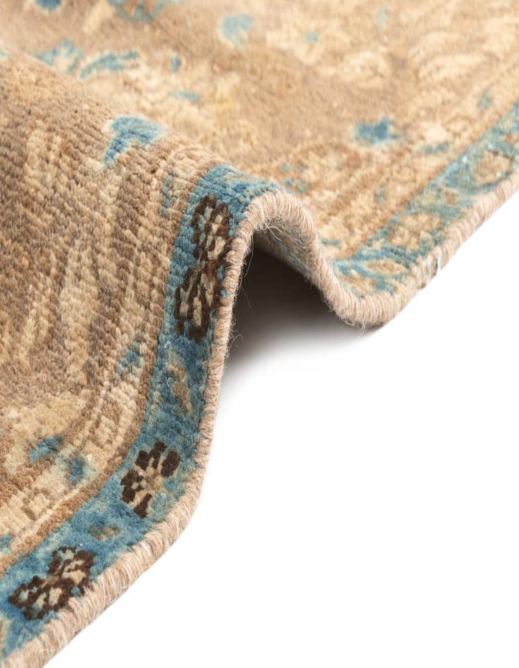 Detail image of 5' 6 x 8' 3 Hamedan Rug