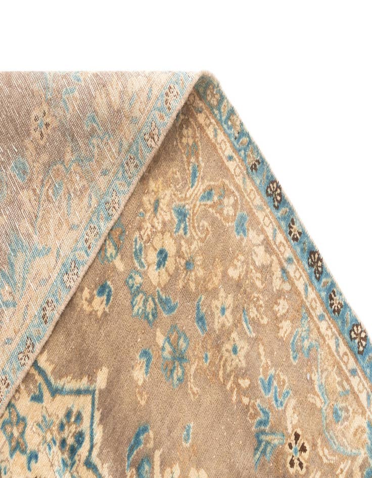 Detail image of 5' 6 x 8' 3 Hamedan Rug