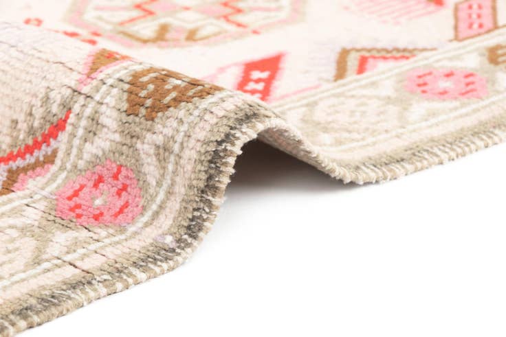 Detail image of 4' 1 x 8' 4 Hamedan Rug