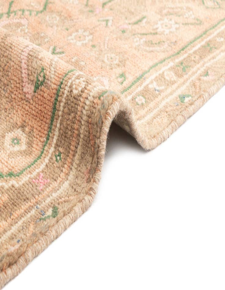 Detail image of 4' 2 x 7' 6 Hamedan Rug