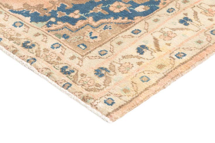 Detail image of 3' 3 x 8' Hamedan Rug