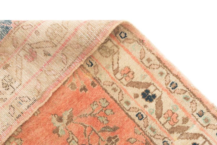 Detail image of 3' 3 x 8' Hamedan Rug