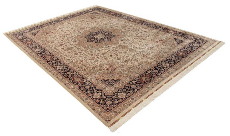 Detail image of 9' 1 x 12' 2 Hand Knotted Hereke Rug