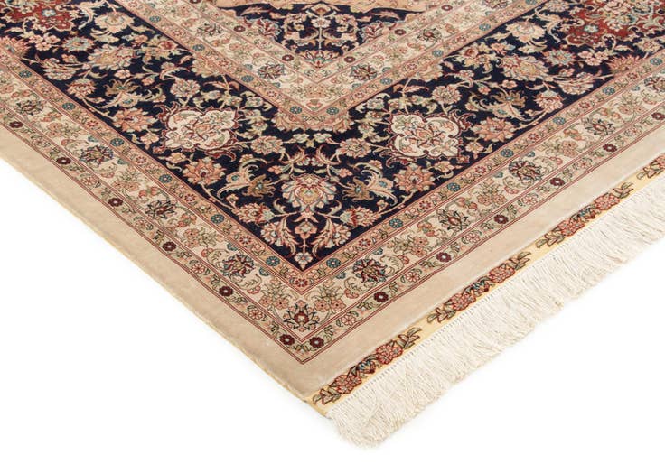 Detail image of 9' 1 x 12' 2 Hand Knotted Hereke Rug