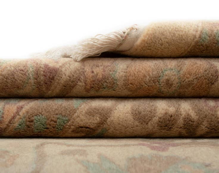 Detail image of 8' 6 x 11' 8 Hand Knotted Indo Tabriz Wool Rug