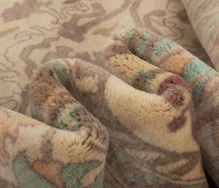 Detail image of 8' 6 x 11' 8 Hand Knotted Indo Tabriz Wool Rug