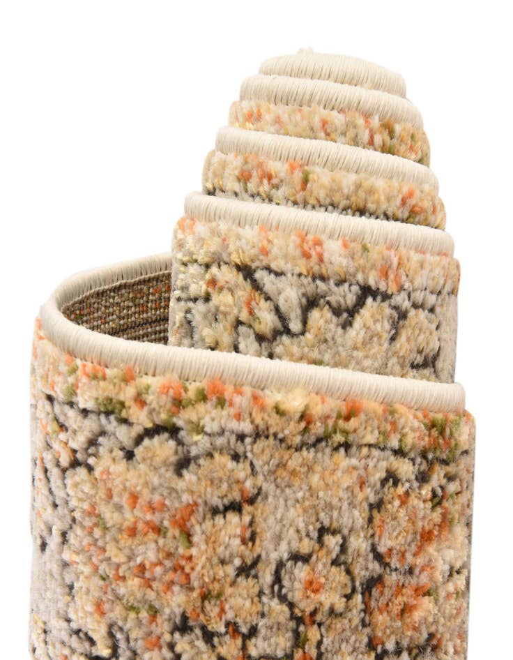 Detail image of 5' x 8' Isabella Rug