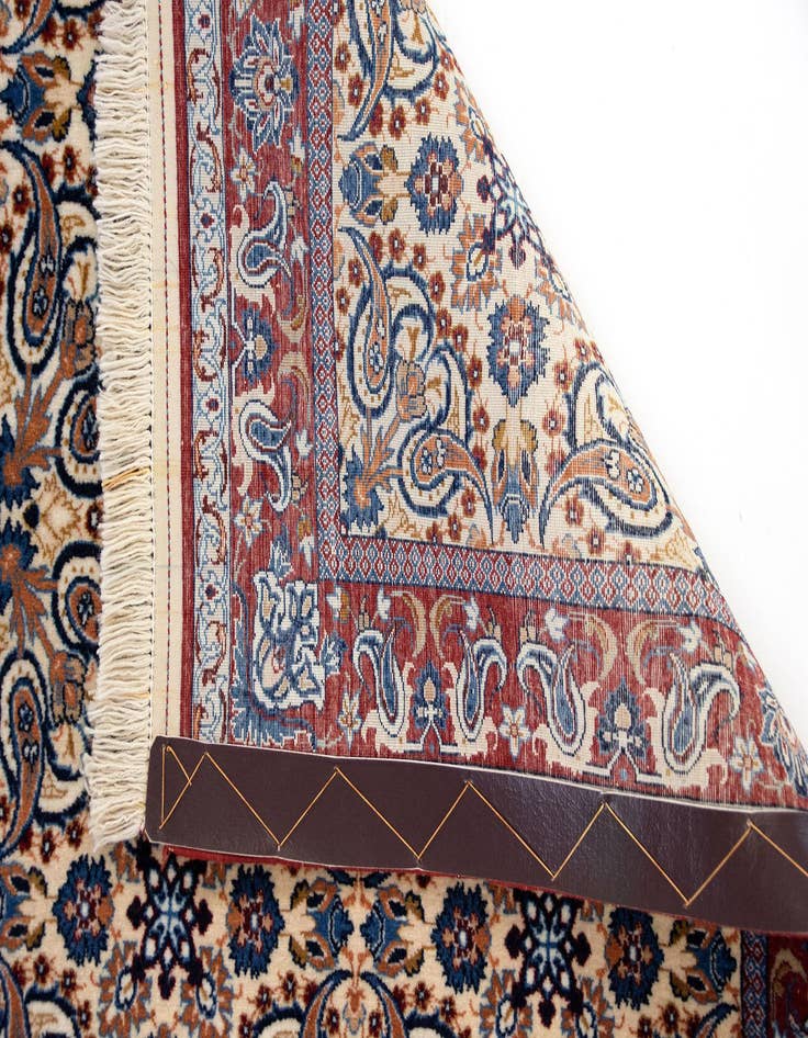 Detail image of 2' 2 x 3' 7 Isfahan Rug