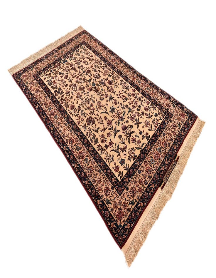 Detail image of 4' 10 x 7' 8 Isfahan Wool Rug