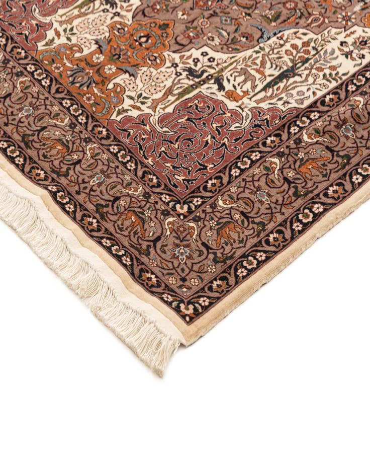 Detail image of 2' 11 x 4' 8 Isfahan Rug