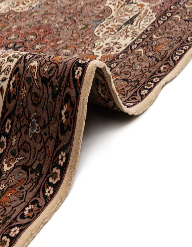 Detail image of 2' 11 x 4' 8 Isfahan Rug