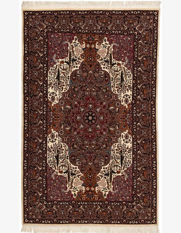 2' 11 x 4' 8 Isfahan Rug