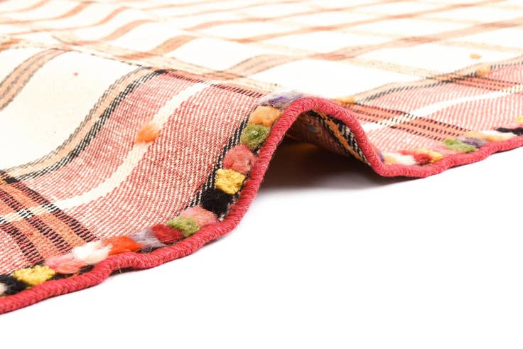 Detail image of 5' 3 x 7' 4 Jajim Rug