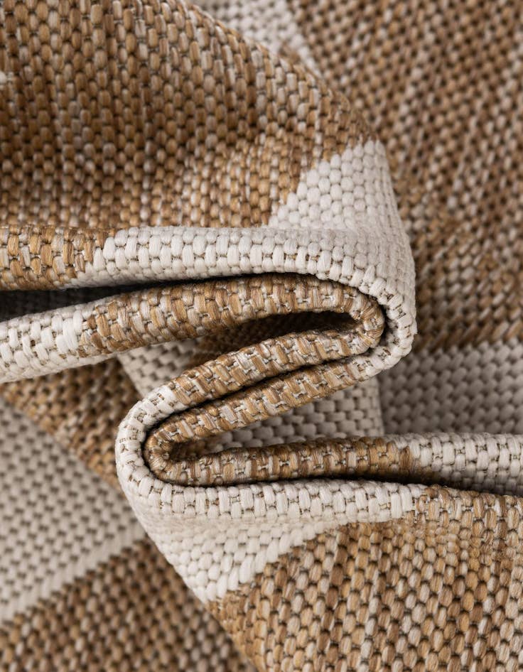 Detail image of 7' 10 x 10' Easy-Clean Jill Zarin Napa Indoor / Outdoor Rug