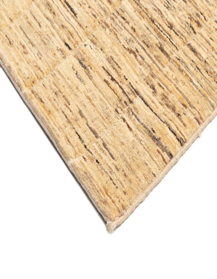 Detail image of 8' x 11' 4 Juma Wool Rug