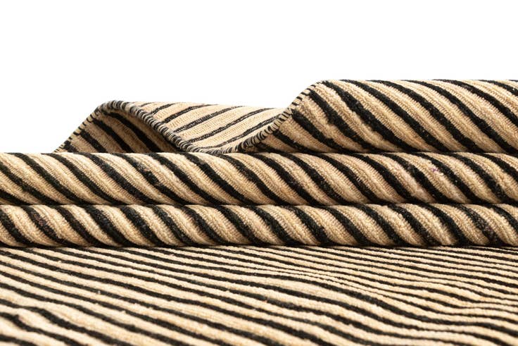 Detail image of 7' 9 x 11' 7 Juma Wool Rug