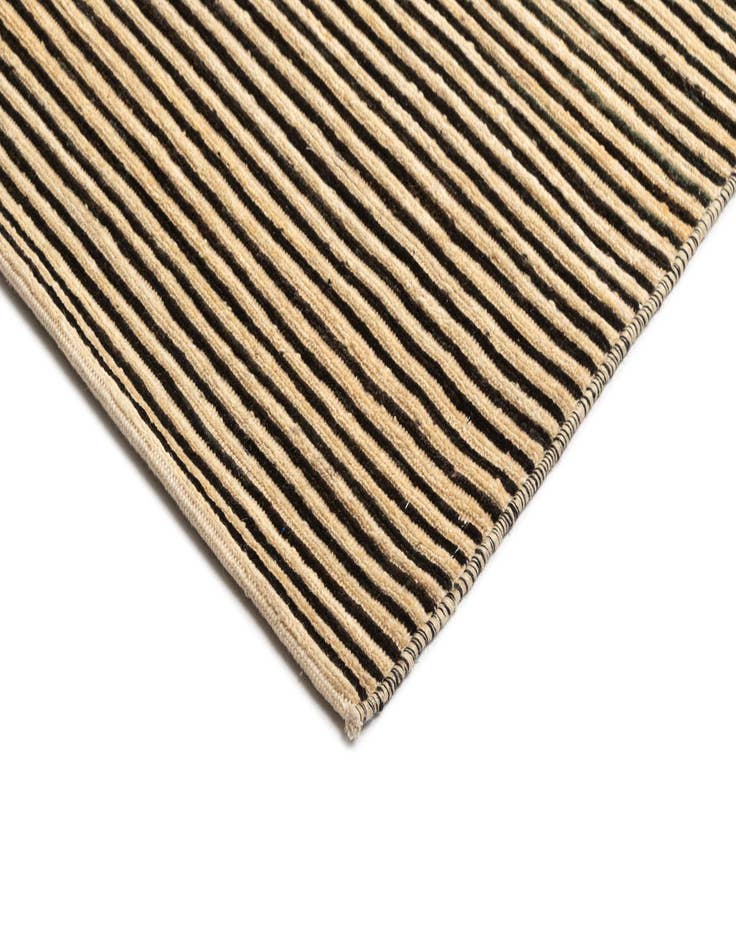 Detail image of 7' 9 x 11' 7 Juma Wool Rug