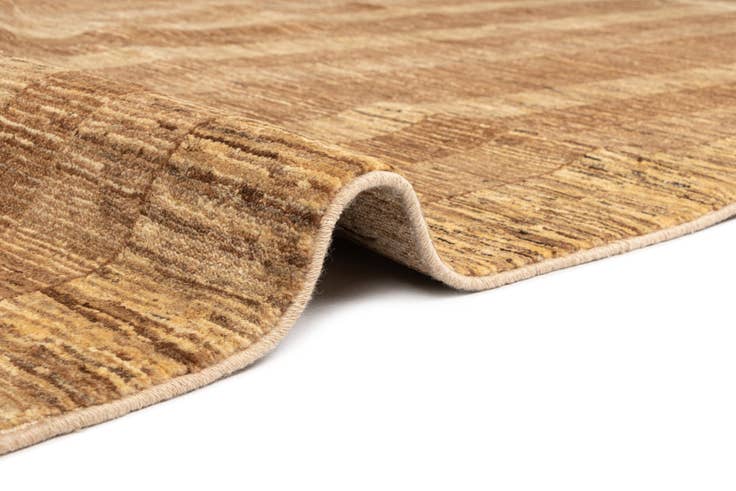 Detail image of 6' 6 x 9' 9 Juma Wool Rug