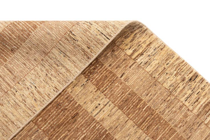 Detail image of 6' 6 x 9' 9 Juma Wool Rug