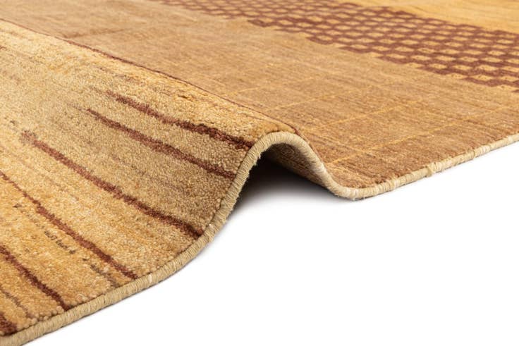 Detail image of 4' 7 x 6' 7 Juma Wool Rug