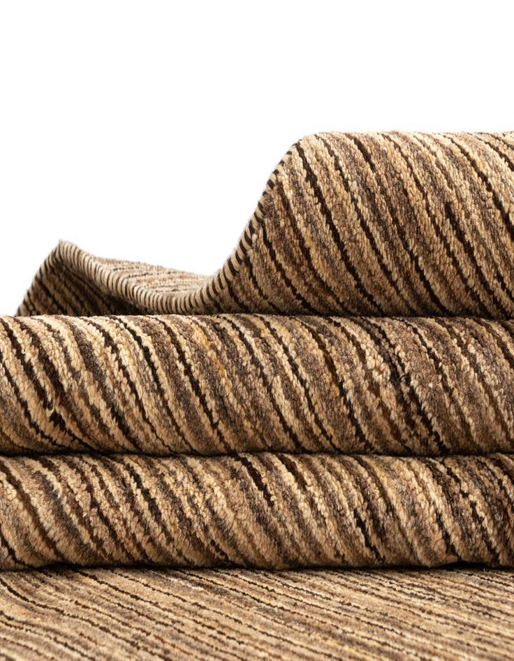 Detail image of 5' 5 x 8' Juma Wool Rug