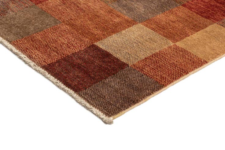 Detail image of 4' 6 x 6' 7 Juma Wool Rug