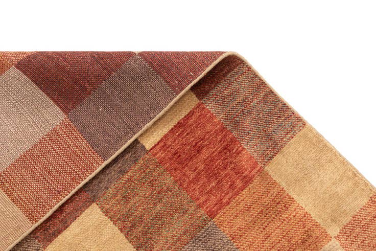 Detail image of 4' 6 x 6' 7 Juma Wool Rug