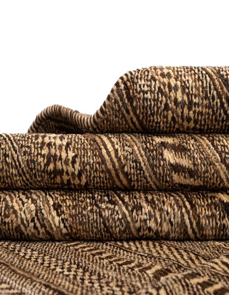 Detail image of 5' 7 x 8' Juma Wool Rug