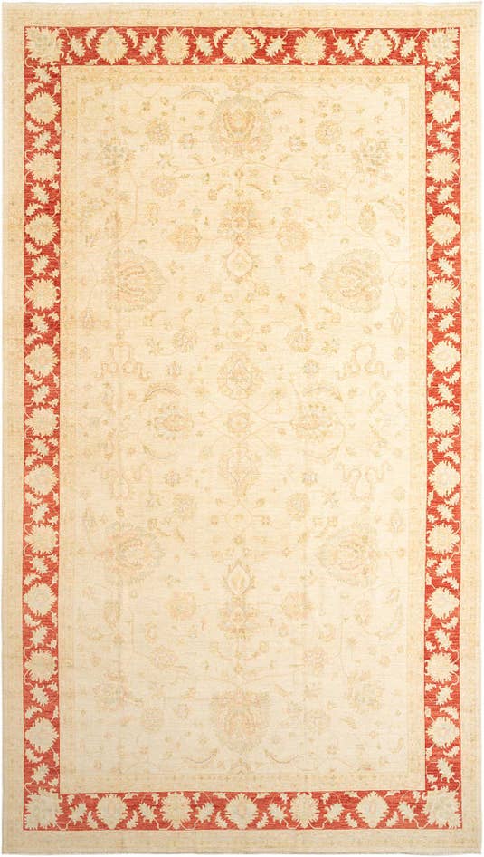 Detail image of 9' 11 x 17' 6 Kaizar Wool Rug
