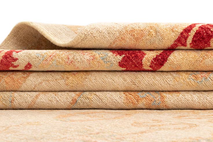 Detail image of 9' 10 x 15' 11 Kaizar Wool Rug