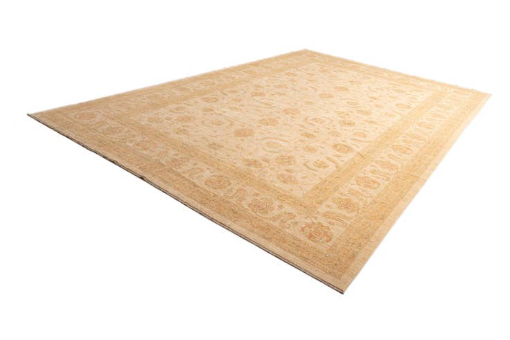 Detail image of 11' 6 x 17' 9 Kaizar Wool Rug