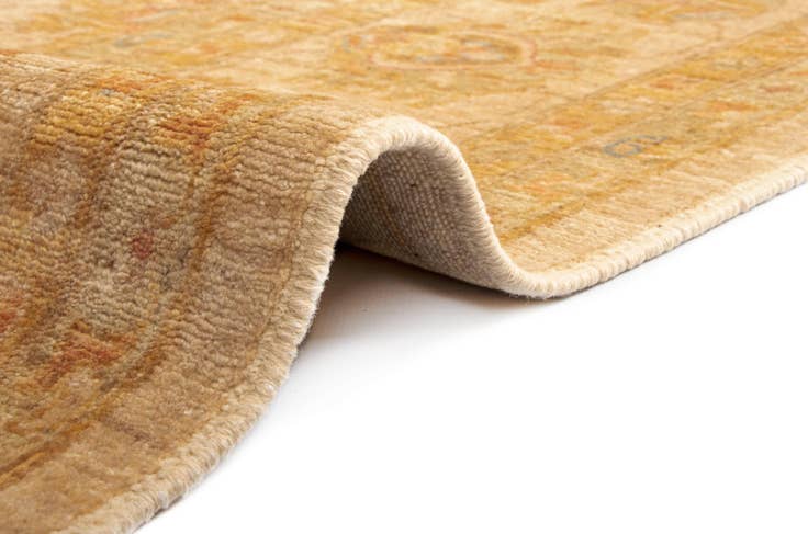 Detail image of 8' 5 x 9' 10 Kaizar Wool Rug
