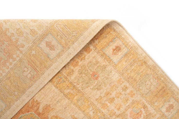 Detail image of 8' 2 x 9' 9 Kaizar Wool Rug