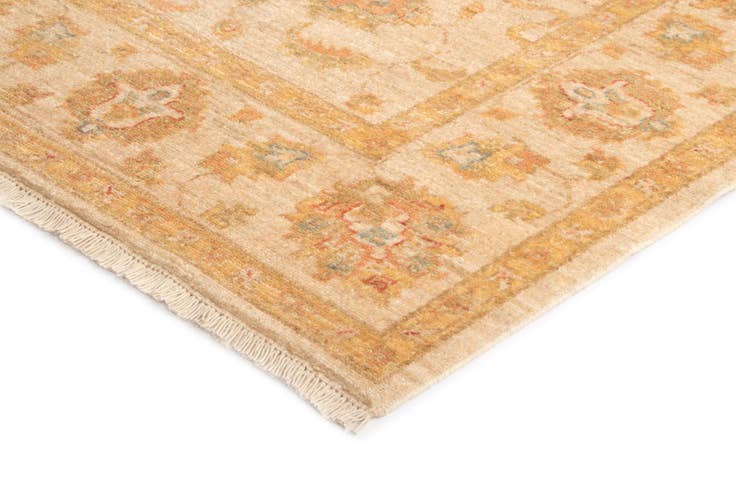 Detail image of 5' 1 x 6' 6 Kaizar Wool Rug
