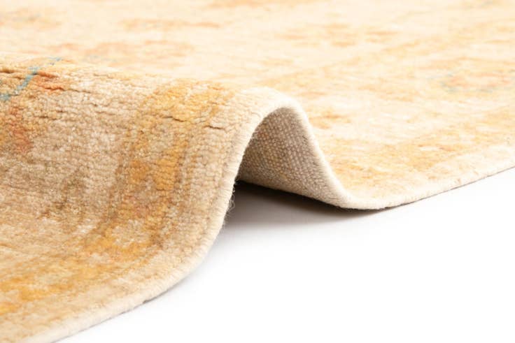 Detail image of 5' 2 x 6' 7 Kaizar Wool Rug