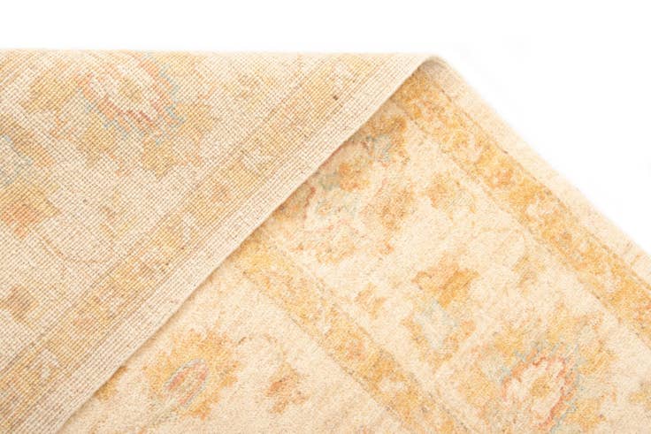 Detail image of 5' 3 x 6' 7 Kaizar Wool Rug