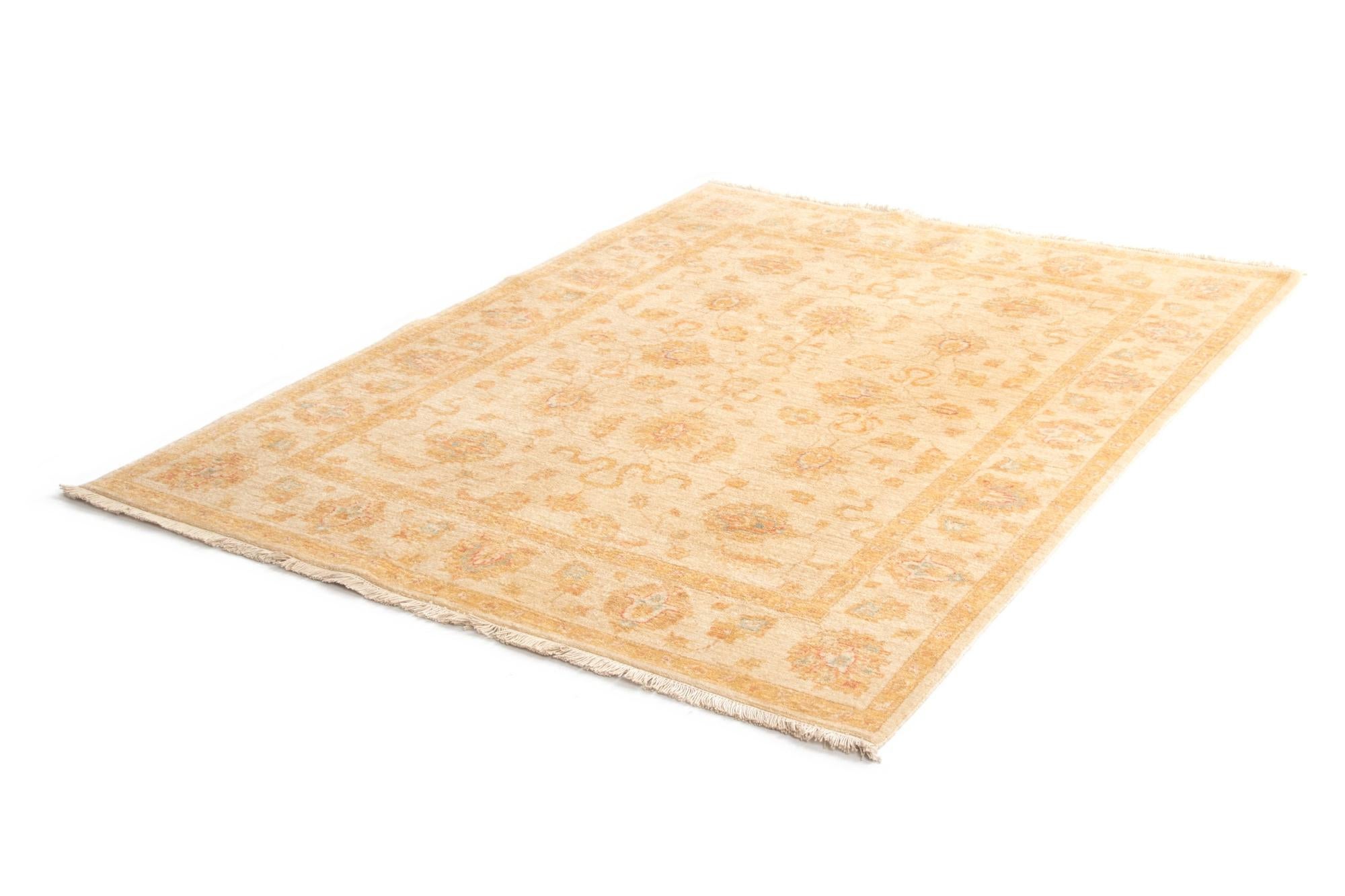 4' 11 x 6' 4 Kaizar Wool Rug