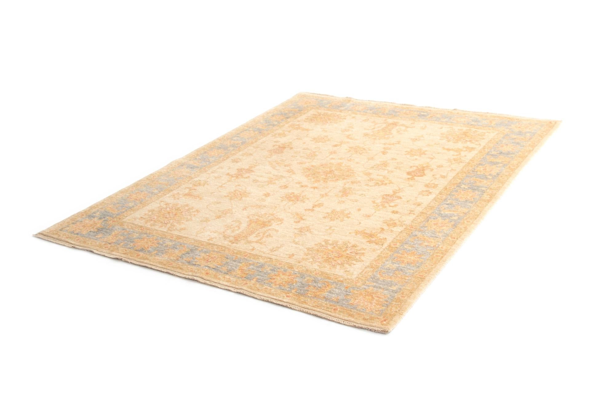 5' 1 x 6' 6 Kaizar Wool Rug