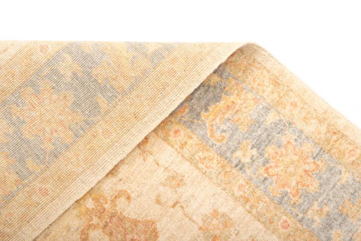 Detail image of 5' 1 x 6' 6 Kaizar Wool Rug