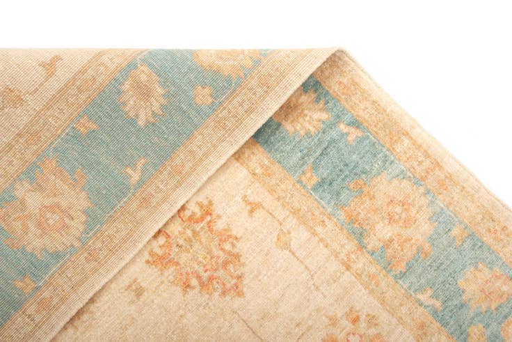 Detail image of 5' 2 x 7' 3 Kaizar Wool Rug
