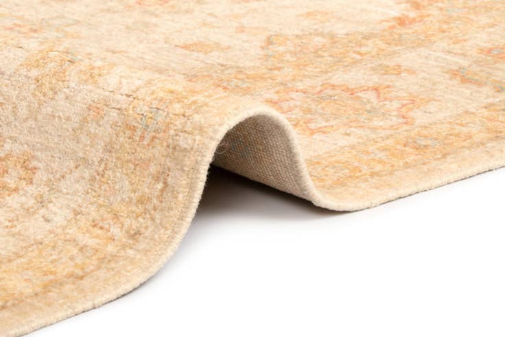 Detail image of 5' x 6' 9 Kaizar Wool Rug